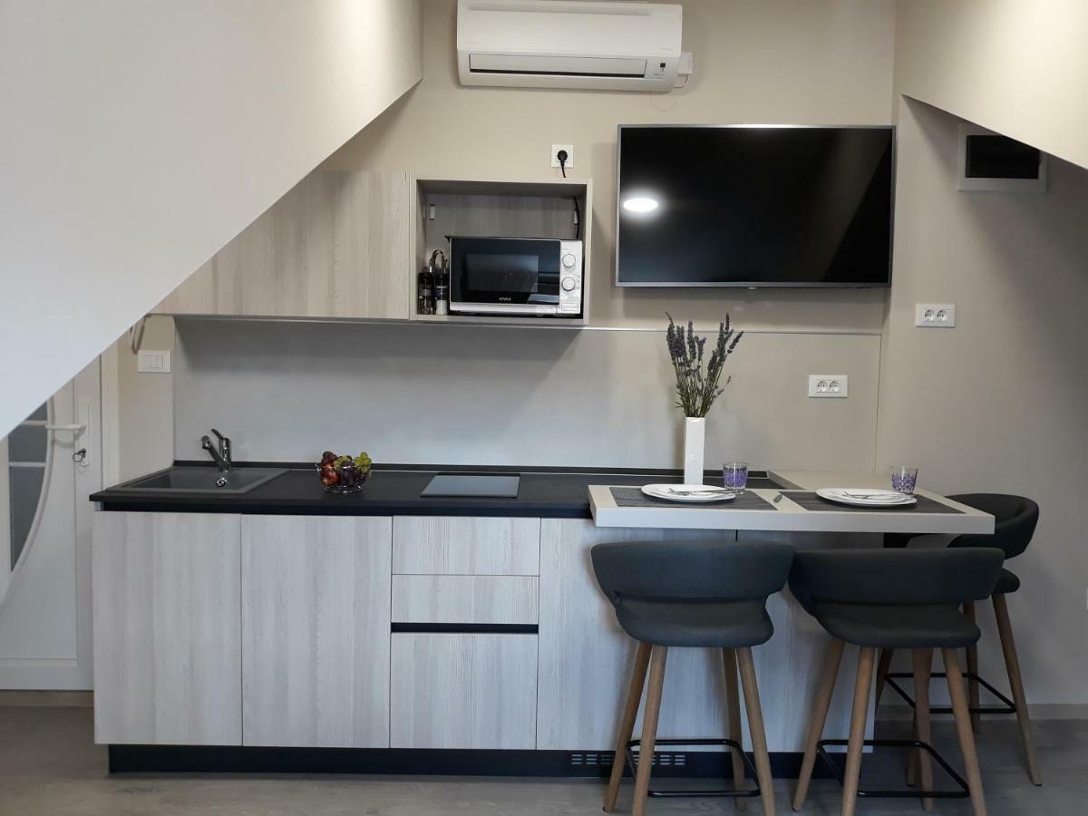 Center Apartment DaLù Pula Extérieur photo